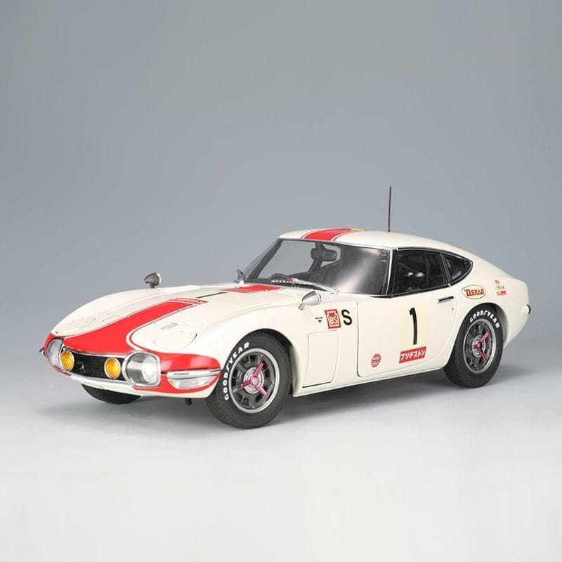 AUTOart 1:18 Die Cast Model - 1967 Toyota 2000GT - Fuji 24 Hour Race Winner