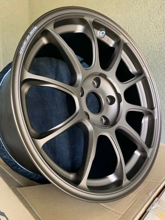 Rueda Volk Racing ZE40 17x9.5" +47 5x114.3 Bronce