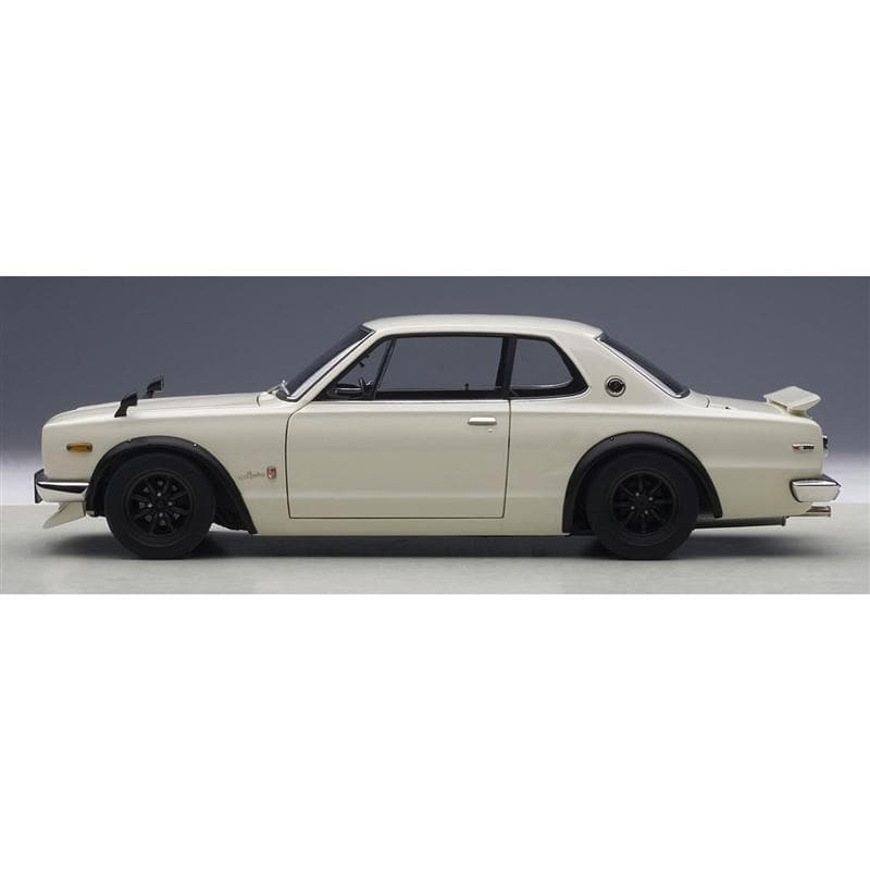 AUTOart 1/18 Nissan Skyline GT-R KPGC10 Tuned Version in White (77442)