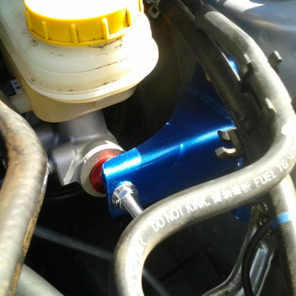 Wrx master store cylinder brace